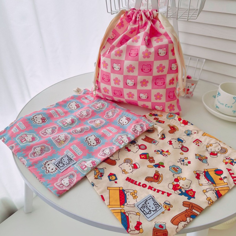 Hello Kitty Cloth Fashion Art  - огляд і ціна Women'S Vanity Accessories