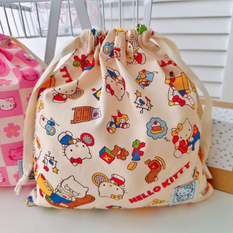 Hello Kitty Cloth Fashion Art  - огляд і ціна Women'S Vanity Accessories