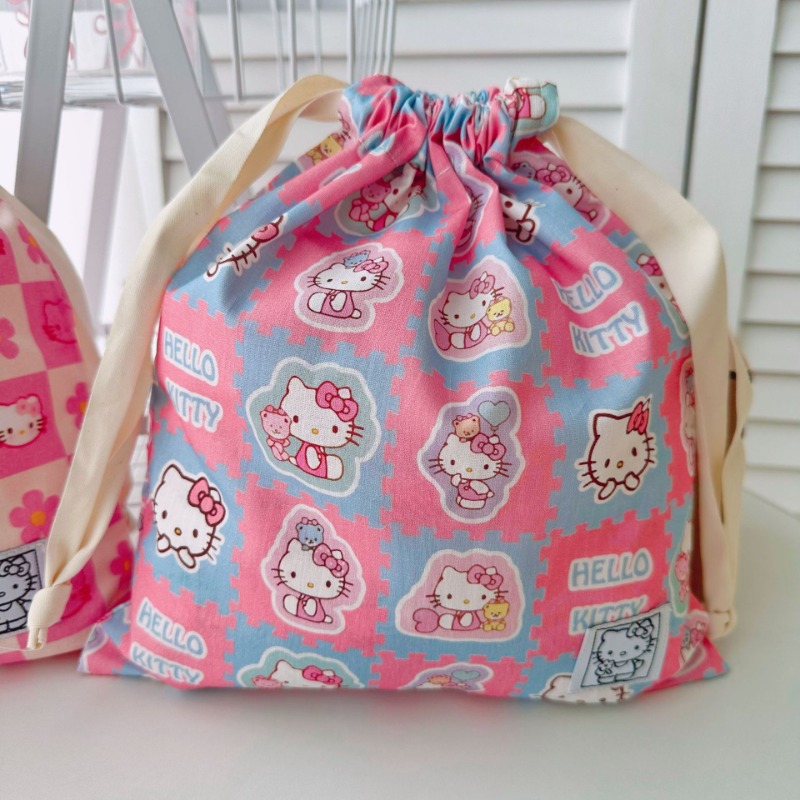 Hello Kitty Cloth Fashion Art  - огляд і ціна Women'S Vanity Accessories