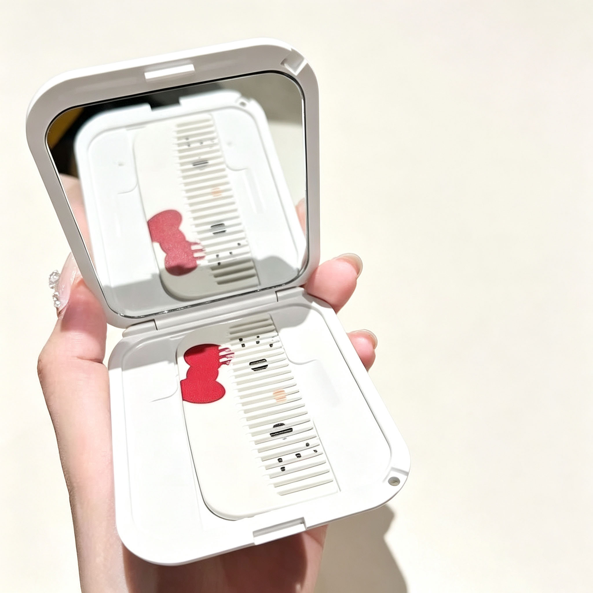 Hello Kitty Foldable Mirror Co - огляд і ціна Women'S Vanity Accessories