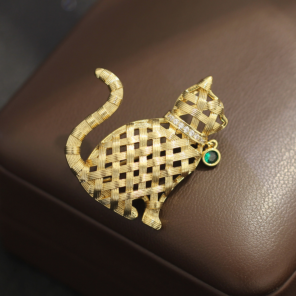 Design Sense Compilation Gold  - огляд і ціна Brooch Pin Gold